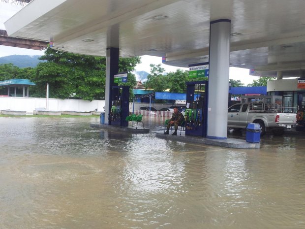 ฝนถล่มเชียงใหม่น้ำท่วมหลายจุด