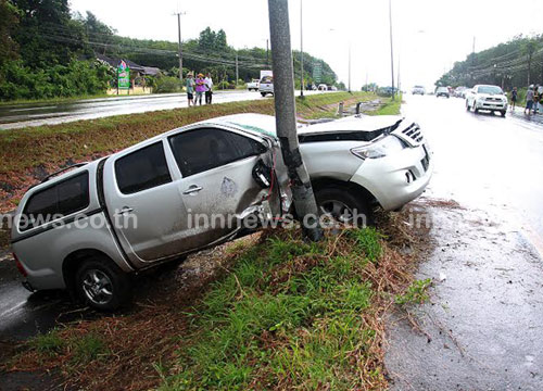 รถขนเงินพลิกคว่ำไฟลุกท่วมหวิดย่างสด