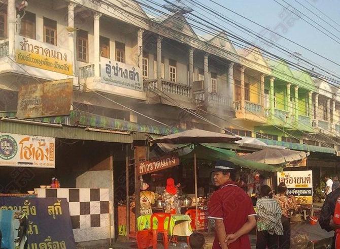 ไฟไหม้ร้านประดับยนต์วอด 2 ล้าน