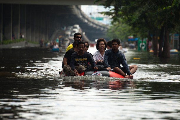 ประมวลภาพ น้ำท่วม 30 ต.ค. 54 