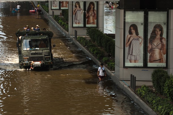 ประมวลภาพ น้ำท่วม 30 ต.ค. 54 (2)