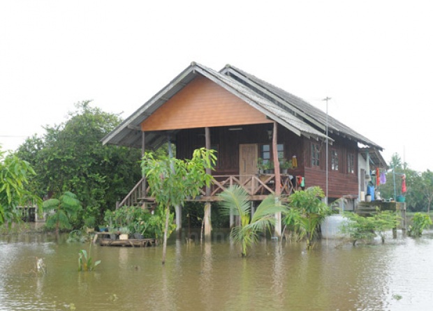 ชาวพัทลุงเดือดร้อนหนักน้ำท่วมขังยังไม่ลด-ฝนตกเพิ่ม