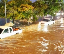 ฝนถล่มเมืองโคราชน้ำท่วมสูง 30 ซม.ตลาดเซฟวัน-ถนนมิตรภาพจม