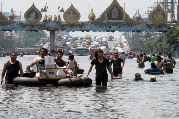 ชมภาพชุดนํ้าท่วม กทม.-นนท-ปทุม21ต.ค.54