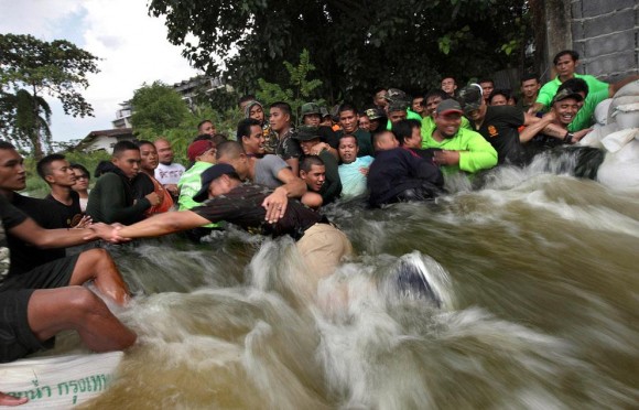 สื่อนอกแพร่ภาพชุด “Thailand Floods Pass Their Peak”