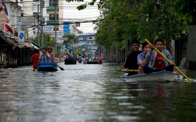 ดิ แอตแลนติก สื่อสหรัฐเผยแพร่ภาพชุดใหม่ ภัยน้ำท่วมกรุงเทพฯ