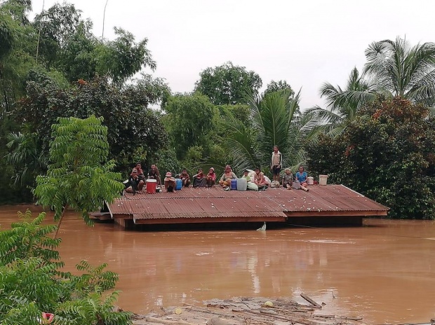 วิกฤตหนัก! ลาวประกาศภัยพิบัติ ‘เขื่อนแตก’ ต้องการเรือจำนวนมาก เผยระดับน้ำยังสูงขึ้นเรื่อยๆ