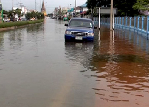 ฝนหนักน้ำท่วมโบราณสถานอยุธยาหลายแห่ง