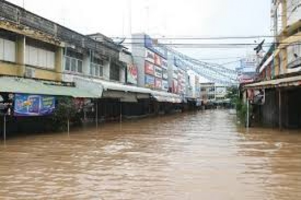 พิษพายุราอี สุโขทัยจมทั้งเมือง