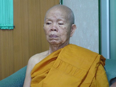 แพทย์งดเยี่ยมหลวงพ่อคูณ อยู่ห้องปลอดเชื้อ เผยอาการดีขึ้นมาก