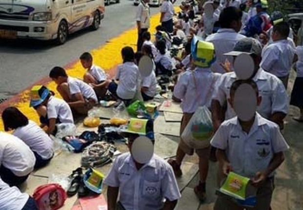 แฉรร.เกณฑ์นร.รับพระธรรมกาย อ้างให้สืบสานวัฒนธรรมประเพณี