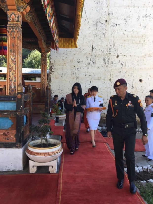 เชิญผ้าพระกฐินพระราชทานในหลวง รัชกาลที่ 9 ทอดถวายวัดในภูฏาน