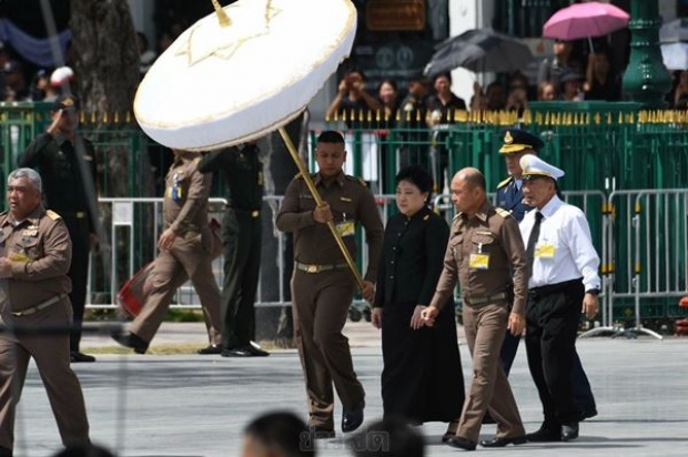 พระองค์โสมทรงร่วมซ้อมริ้วขบวนพระบรมราชอิสริยยศ(คลิป)