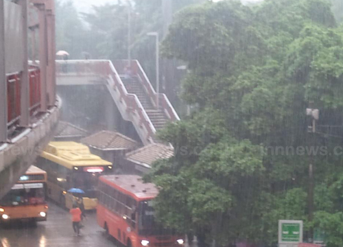 อุตุฯเตือนไทยมีฝนหนักหลายพื้นที่-กทม.ตกฟ้าคะนอง