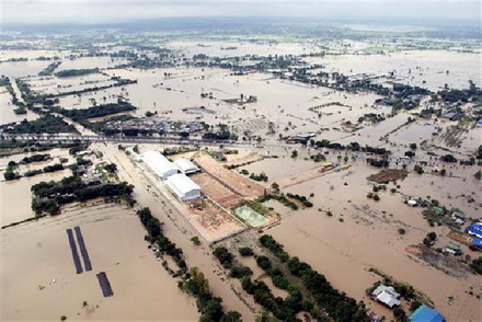 กทม.สรุปสถานการณ์น้ำล้อมกรุงช่วงเช้า ยังคงรับมือไหว ระดับน้ำในคลองปกติ