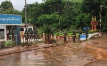 ทหารพม่าปิดด่านเจดีย์สามองค์ เจรจาไทยหยุดสร้างถนนหลังน้ำไหลเข้าชุมชน
