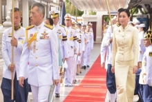 สมเด็จพระเจ้าอยู่หัว สมเด็จพระราชินี เสด็จฯ ถวายราชสักการะปฐมบรมราชานุสรณ์ (ภาพชุด)