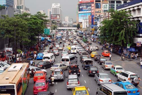 แยกอโศก-สุขุมวิท ซิวแชมป์แยกรถติด ส่วนลาดพร้าวแน่นตลอดสาย 