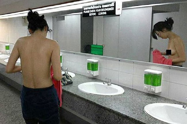ไทยเข้มหลังกรณีคนจีนแก้ผ้าในห้องน้ำสนามบิน - หุงข้าวในสนามบิน