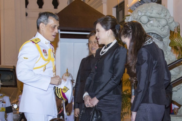 พสกนิกรซาบซึ้ง มิ่งขวัญปวงชนชาวไทย 4 พระองค์ เสด็จฯร่วมพระราชพิธีพระบรมศพ