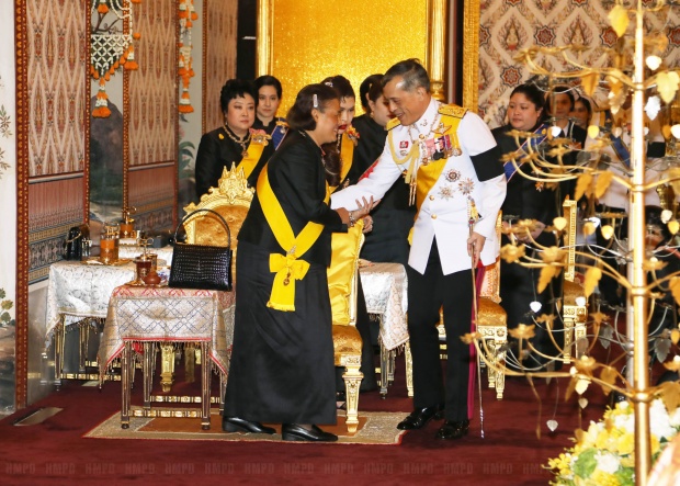 ล่าสุด สมเด็จพระบรมฯ แย้มพระสรวล ทรงมีพระราชปฏิสันถาร พระเทพฯ