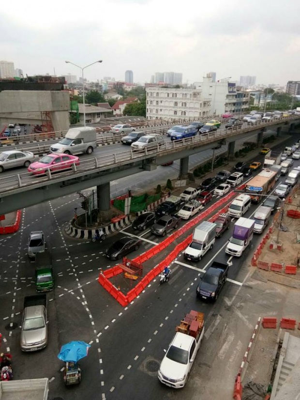 ที่นี่ไทยแลนด์! ฮือฮาภาพตีเส้นจราจรแยกบางพลัด ถนนหรือแพทเทิร์นตัดเสื้อ?