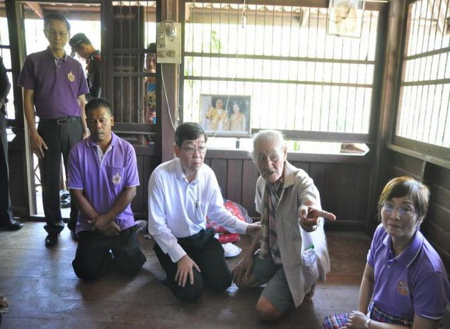 พ่อเฒ่ารักอมตะ เจ้าตัวยันเก็บศพเมียรักต่อ หลังเสร็จพิธีฯ