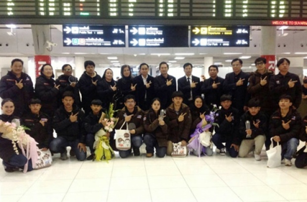 สุดเจ๋ง !!  ทีมเยาวชนไทยพิชิตรางวัลแกะสลักหิมะระดับโลก