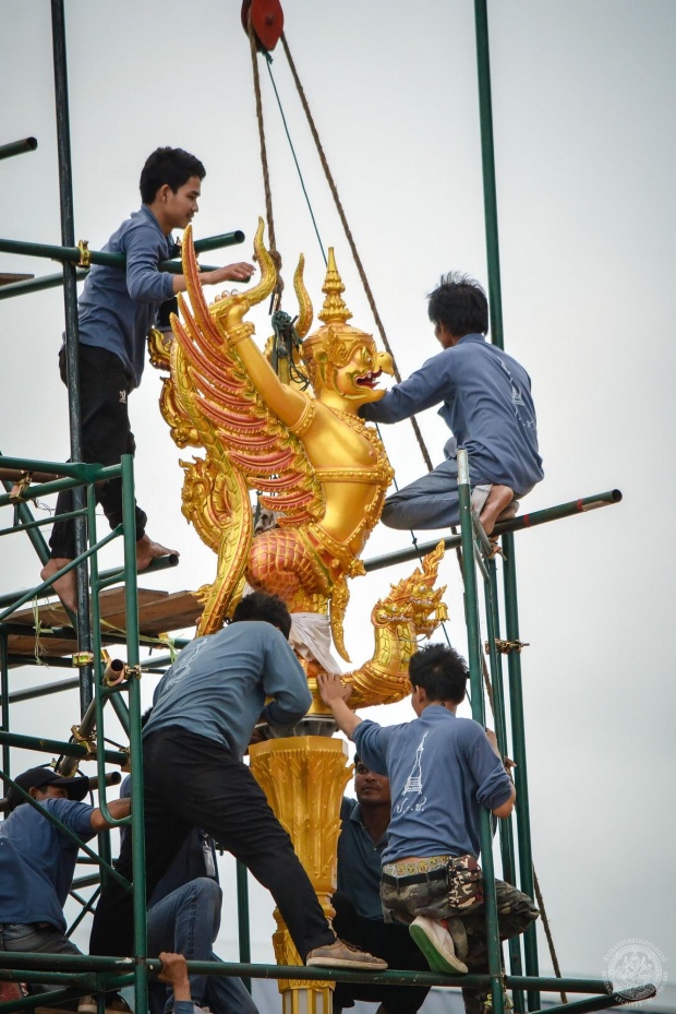 สำรวจความคืบหน้าการสร้างพระเมรุมาศฯ 