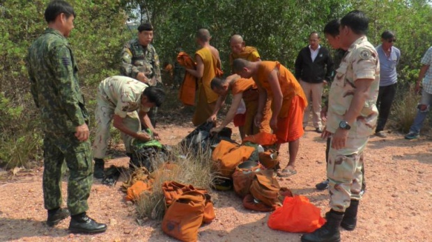   พระเขมรลักลอบเข้าไทย ! ส่งเงินกลับไปเลี้ยงลูกเมีย