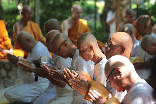 ปภากโรนำถวายพระพรในหลวง เผยแกนนำกปปส.จ่อร่วมบวชรุ่น2