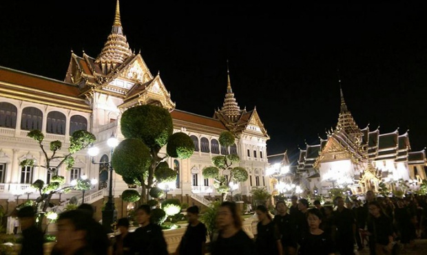 สมเด็จพระเจ้าอยู่หัวโปรดเกล้าฯ เลื่อนกำหนดกราบพระบรมศพ วันสุดท้าย 5 ต.ค.นี้