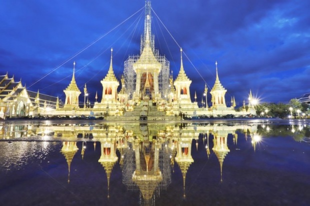 เผยภาพพระเมรุมาศพระบาทสมเด็จพระปรมินทรมหาภูมิพลอดุลยเดช ยามค่ำคืน