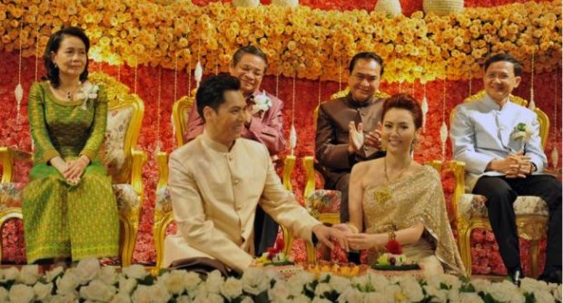 ลูกเจ๊แดงฉลองสมรสหนุ่มกัมพูชาชื่นมื่น สมชาย วอนอย่าโยงการเมือง