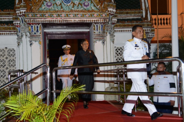 พระบรมฯ-พระเทพฯ เสด็จฯ บำเพ็ญพระราชกุศลพระบรมศพ