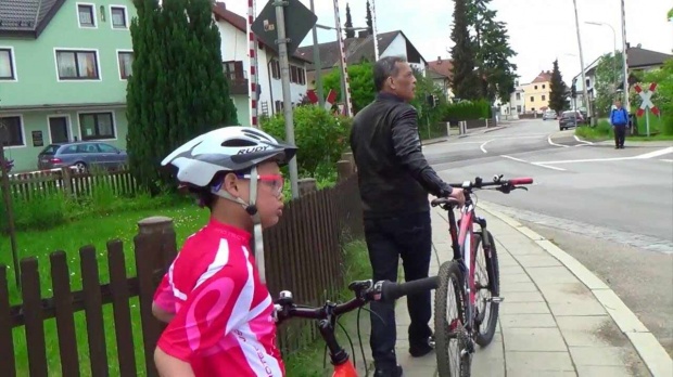 ตามติดกระแส Bike For Mom กับรวมพระบรมฉายาลักษณ์-พระฉายาลักษณ์ ทรงจักรยาน