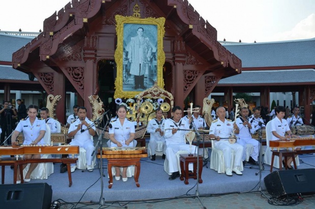 ตระการตา!! ประมวลภาพกองทัพเรือจัดงาน “จากคงคาสู่มหานที ราชนาวีผองประชาร่วมอาลัย”