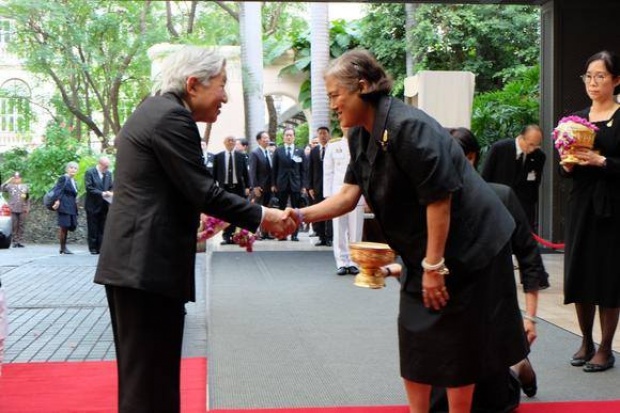 สมเด็จพระเทพฯ เฝ้าทูลละอองธุลีพระบาทรับเสด็จ สมเด็จพระจักรพรรดิ แห่งญี่ปุ่น!!