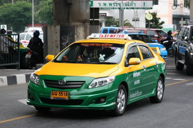 ทีเด็ดแท็กซี่!! รับจ้างขับรถผ่านด่านตรวจเมา อาชีพใหม่รายได้ดีครั้งละ300 