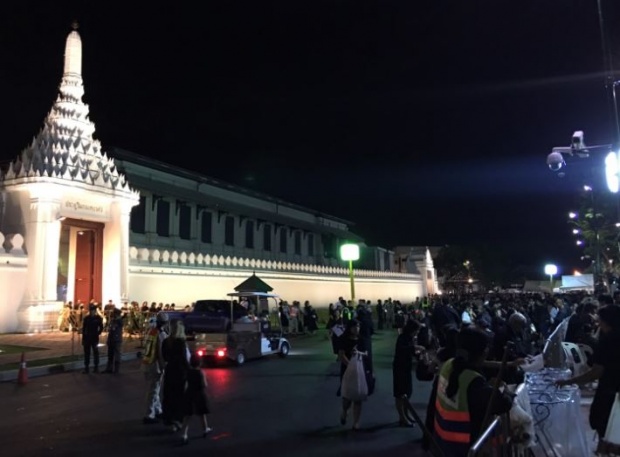 ปิดจุดคัดกรองปชช.5ทุ่ม ก่อนปิดสักการะพระบรมศพในเวลาเที่ยงคืน