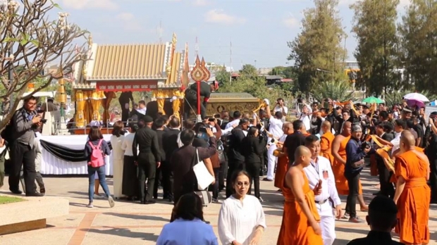 คนแน่นกราบขบวน เคลื่อนสรีระสังขาร หลวงพ่อคูณ