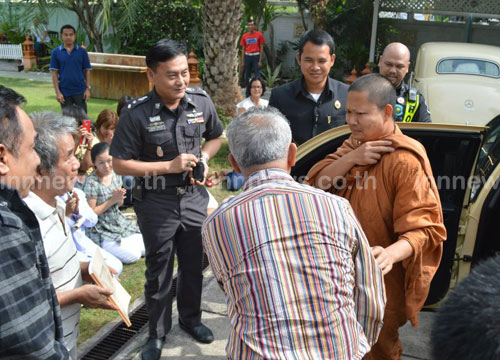 ศาลไม่อนุมัติค้นกุฏิพระเณรคำหาดีเอ็นเอ