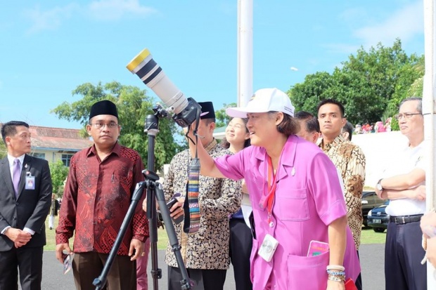 สมเด็จพระเทพฯ ทอดพระเนตร สุริยุปราคาเต็มดวง ที่ อินโดนีเซีย (ชมภาพ)