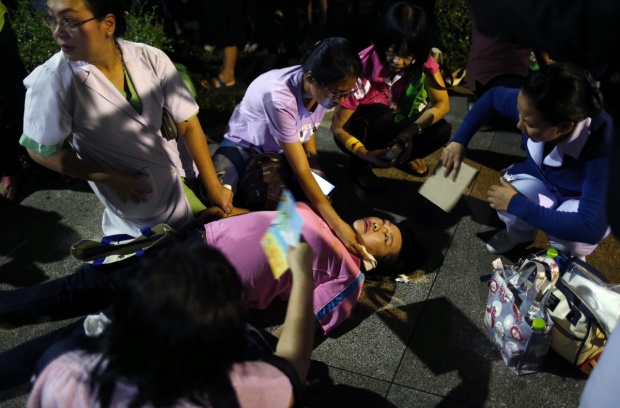 สำนักข่าวต่างประเทศ ประมวลภาพพสกนิการชาวไทยร่ำไห้ ใจสลายที่สุดในชีวิต