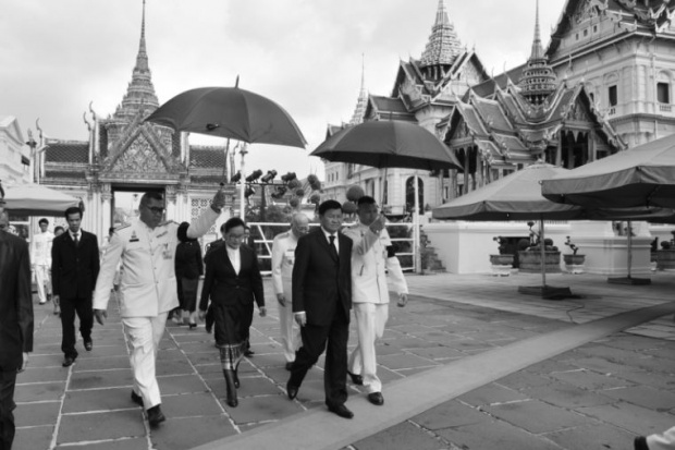 ผู้นำสิงคโปร์-นายกฯลาว ถวายสักการะพระบรมศพ