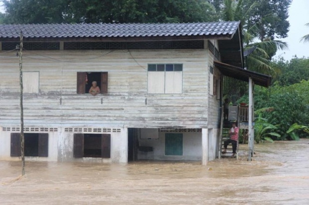 เตือนภาคใต้ตอนบนรับมือน้ำท่วมซ้ำรอบ 2  ฝนตกหนักต่อเนื่อง