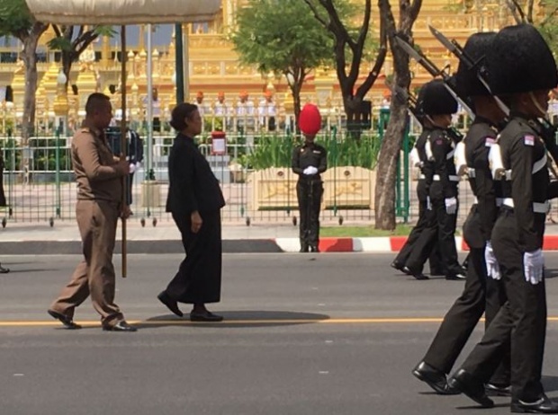 พระองค์ทรงละเอียดทุกๆอย่าง!! “สมเด็จพระเทพฯ” รับสั่งทันที ให้แก้ไขบางอย่างในริ้วขบวนพระอิสริยยศ 