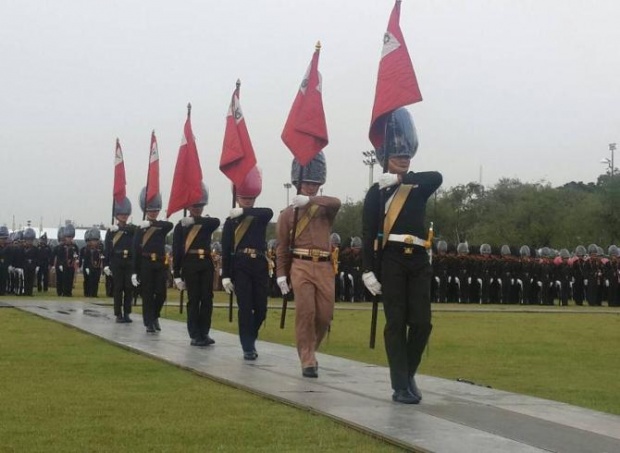 ผบ.สส.นำซ้อมใหญ่เทิดพระเกียรติฯในหลวง 