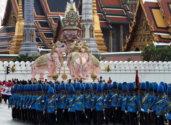 กองทัพจัดพิธีสวนสนามยิ่งใหญ่