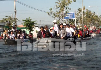 ดุสิตโพลประทับใจนายกฯยี้ศปภ.แก้น้ำท่วม